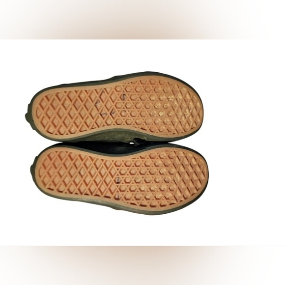 Vans - Picture 2 of 3